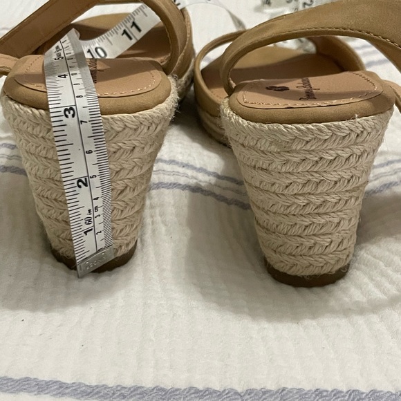 Tommy Bahama Caisy Open Toe Espadrille Wedge Sandal Neutral Camel color 8.5 NWOB - Picture 4 of 5